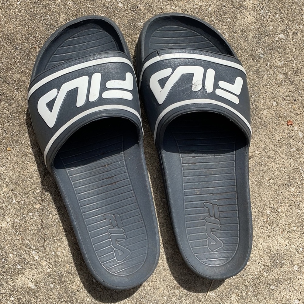 Women's FILA Slides size 10 - Picture 5 of 6